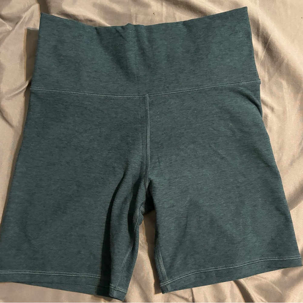 Vuori Women's Clean Elevation Shorts in Dark Green